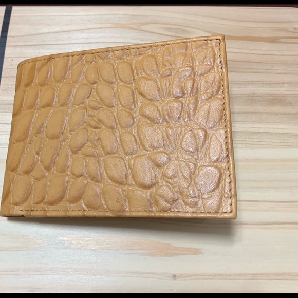 Tan Genuine Leather Croco Embossed RFID Men's Wallet - Picture 5 of 11